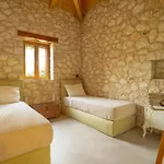Melivaroni Villa *